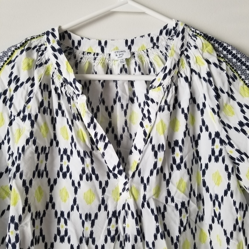 Crown & Ivy V Neck Blouse Neon Green/White/Navy Size PM - Picture 6 of 11
